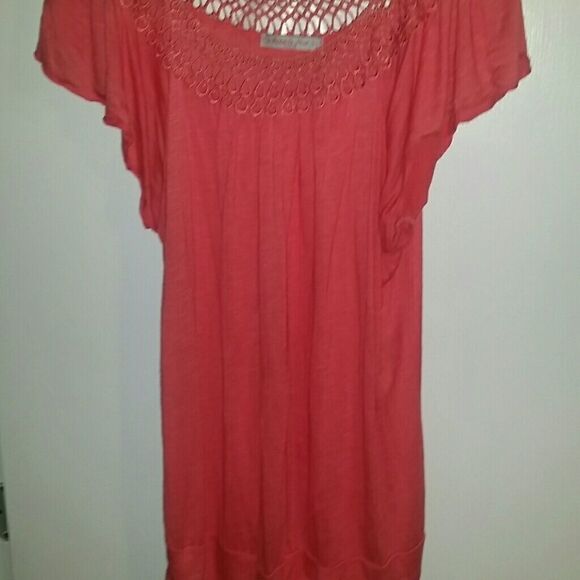 robin`s nest maternity Tops - 3/$15 Beautiful maternity top